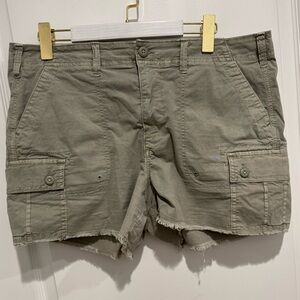 American Eagle 90’s Boyfriend Cargo Shorts Women’s Size 14